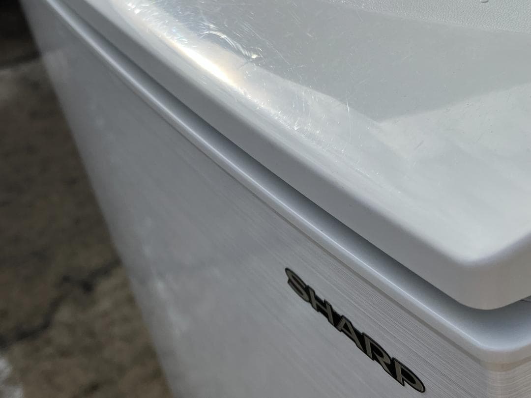 愛知岐阜/送料込★美品★シャープ 137L冷蔵庫　SJ-D14E-W　2019年