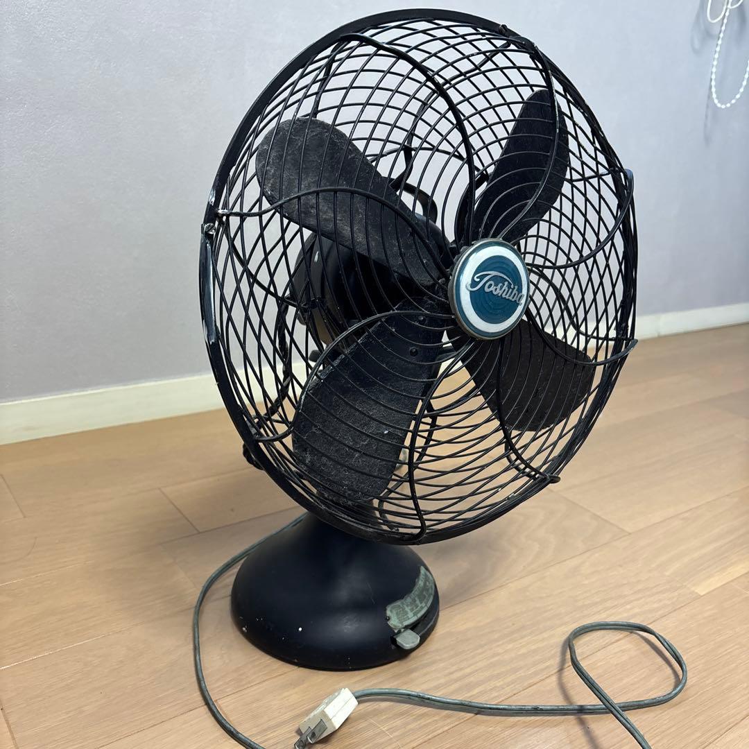 東芝　TOSHIBA　昭和レトロ　扇風機　鉄製　アンティーク　黒