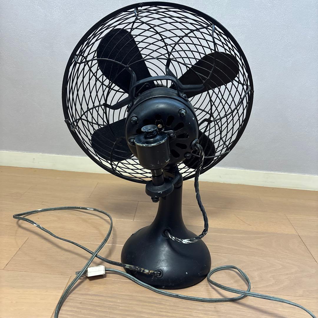 東芝　TOSHIBA　昭和レトロ　扇風機　鉄製　アンティーク　黒