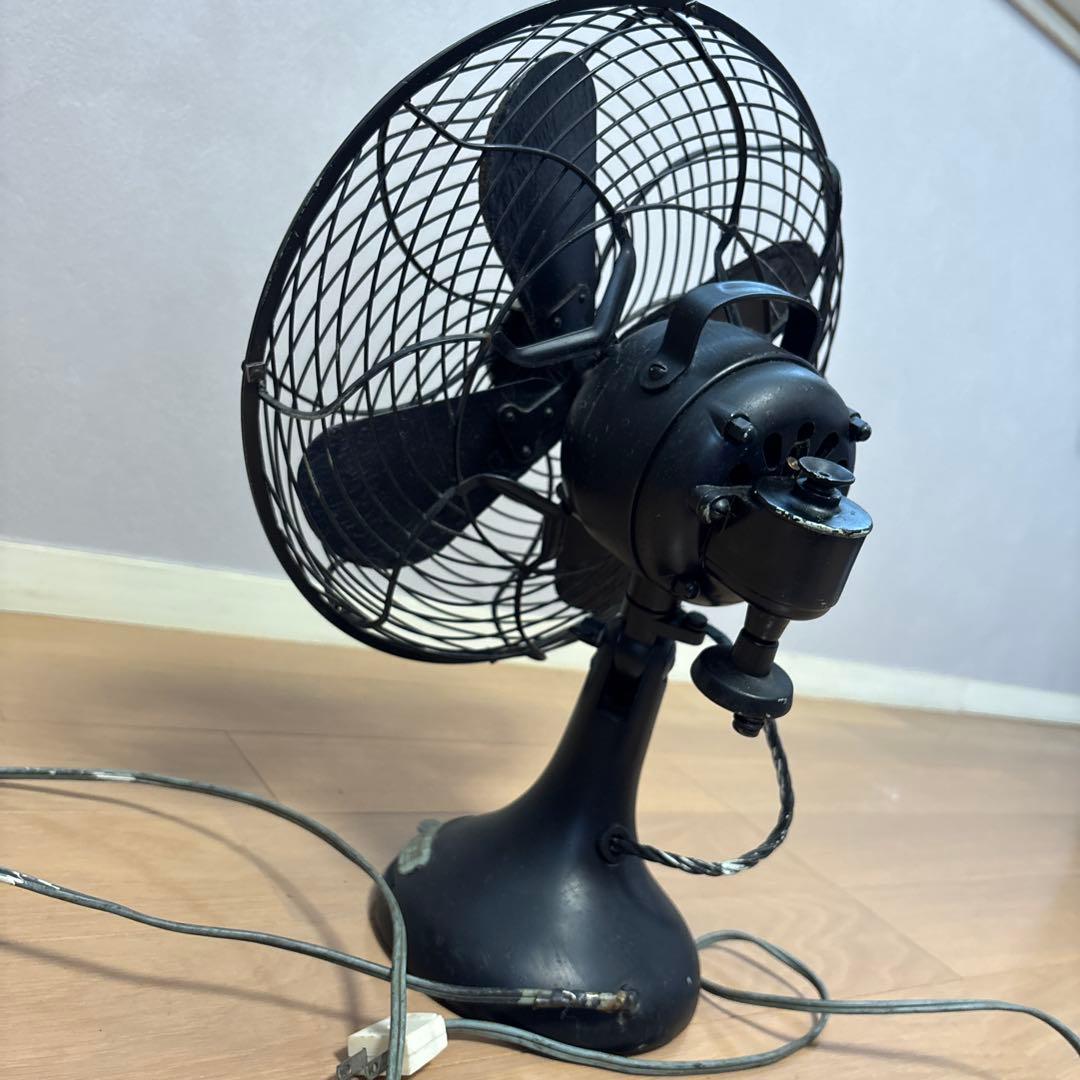 東芝　TOSHIBA　昭和レトロ　扇風機　鉄製　アンティーク　黒