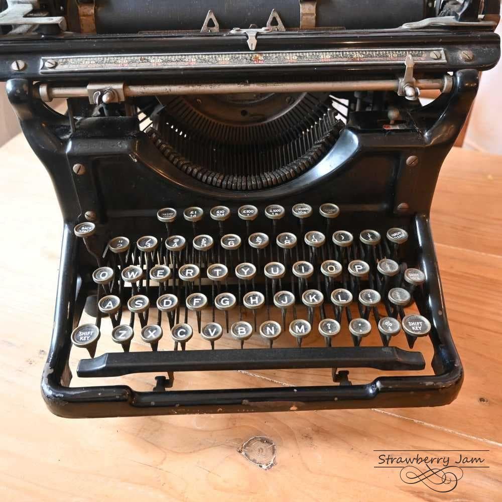 L3705-20 英国アンティーク UNDERWOOD タイプライター 店舗什器