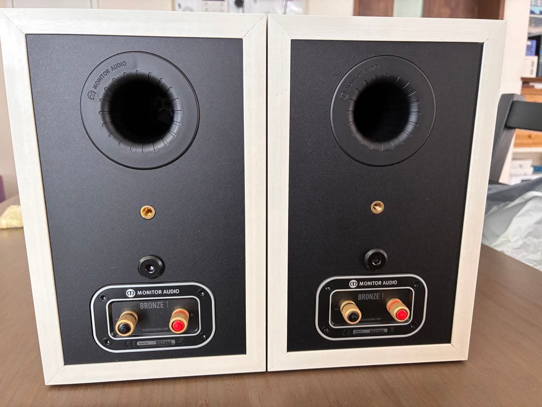 【すー】Monitor Audio Bronze 1