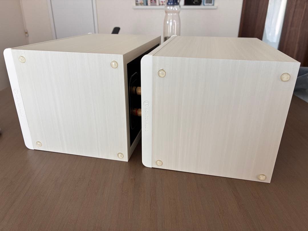 【すー】Monitor Audio Bronze 1