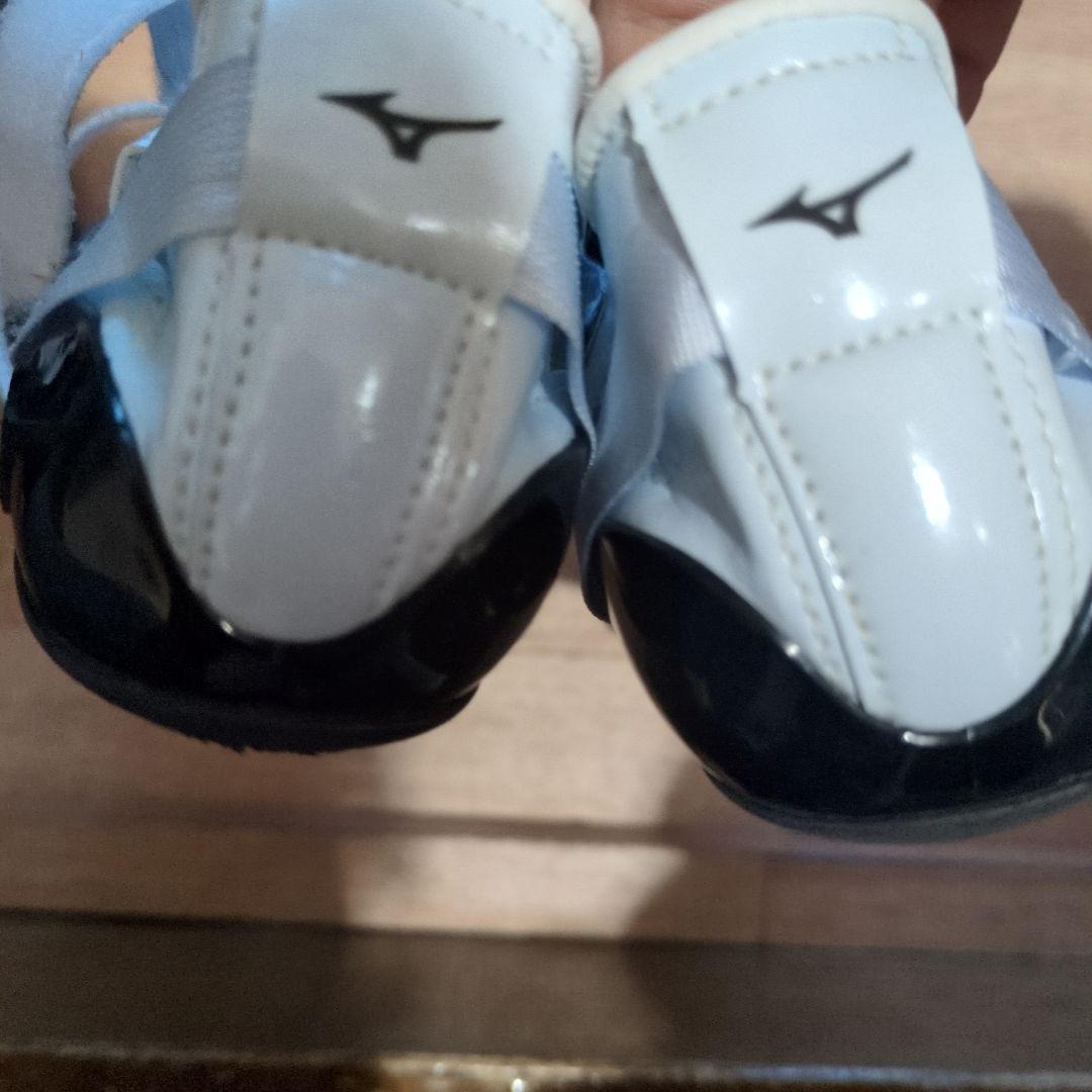 ミズノクロノインスクネオジャパン23,5