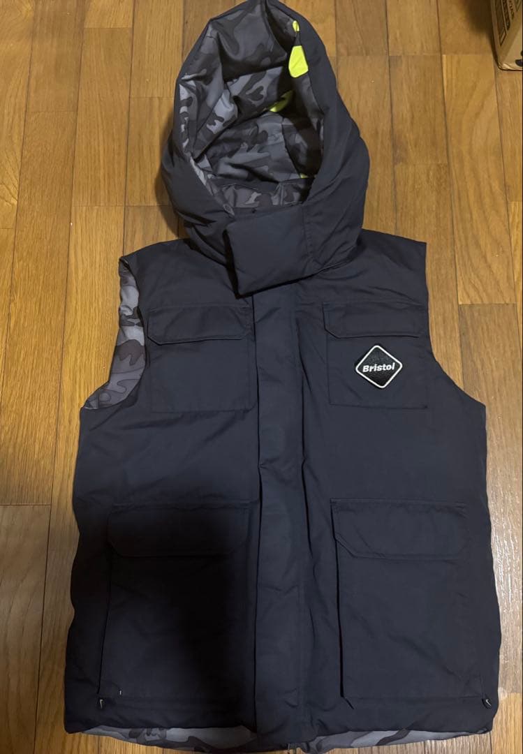 美品 NIKE × FCRB 12AW リバーシブルダウンベスト 迷彩 カモ柄