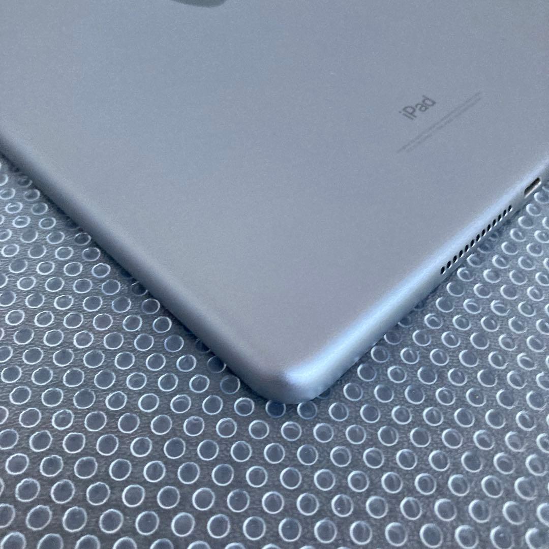 2940 美品☆電池最良好☆iPad6 第6世代 128GB WIFIモデル☆