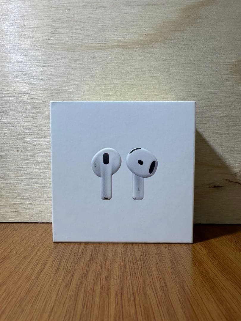 【美品】 AirPods 4 ANC非搭載 MXP63J/A Y431D