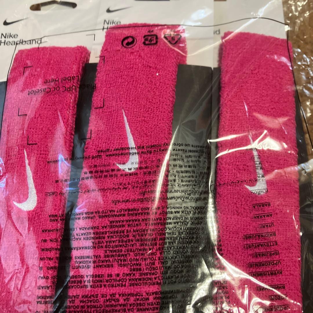 値下げ　Nike ヘッドバンド ピンク OSFM３０枚 クリスマスプレゼント等に