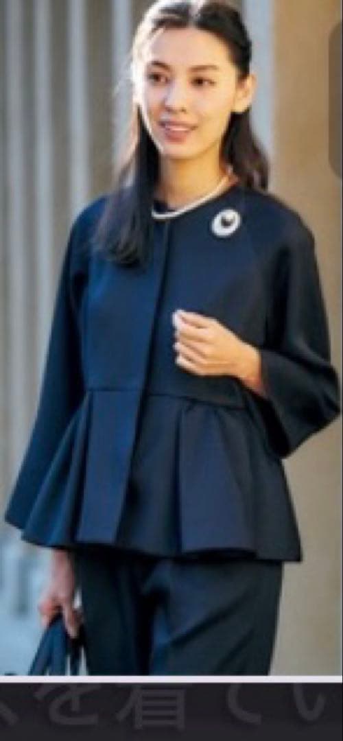 THREESQUARE ペプラムジャケット