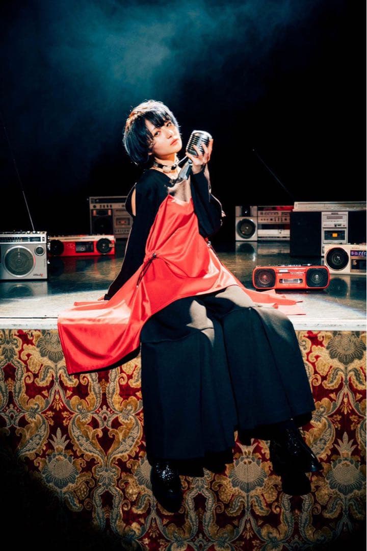 Tシャツとドレスの二重装　hazama