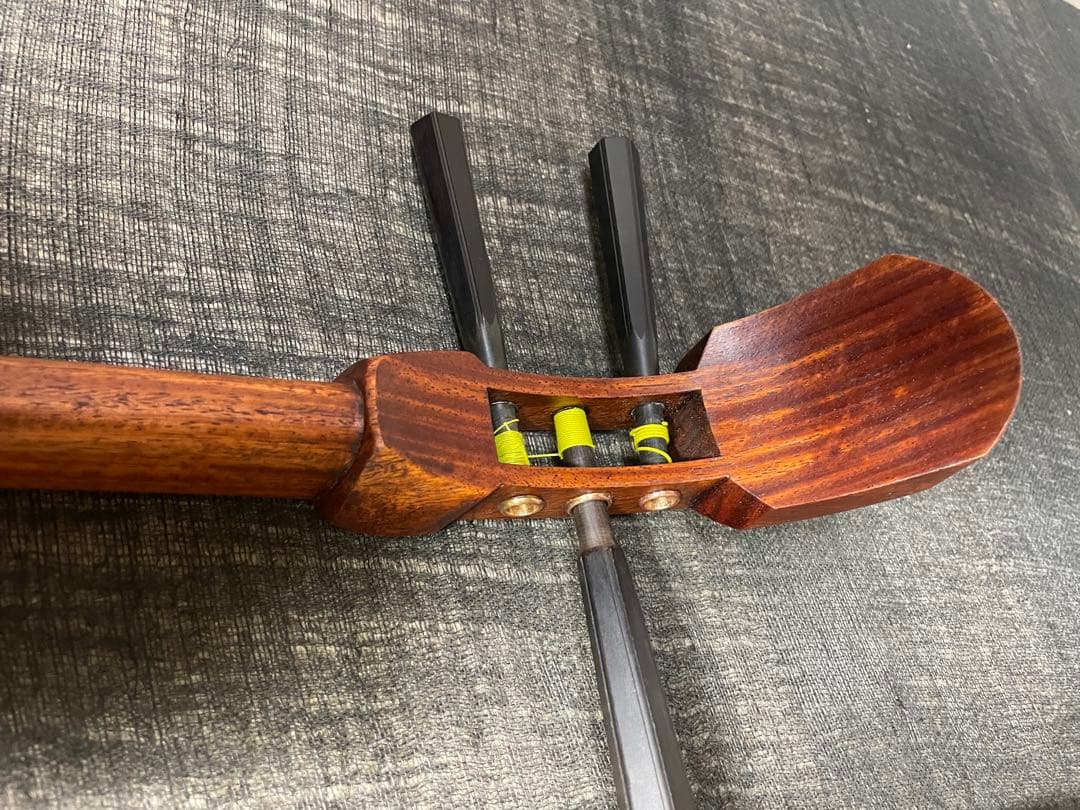 和胡弓　弓、付属品付き