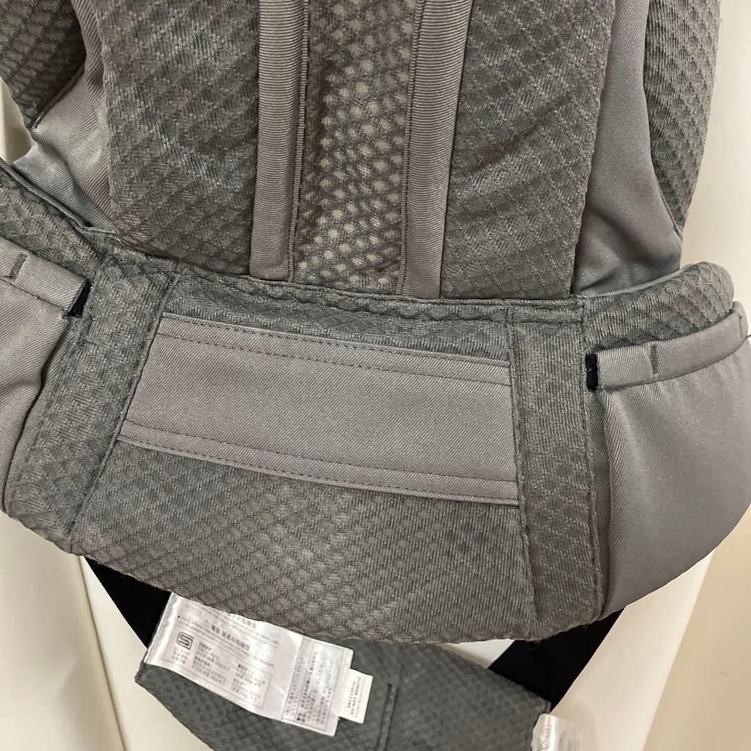 ergobabyオムニブリーズ　グラファイトグレー