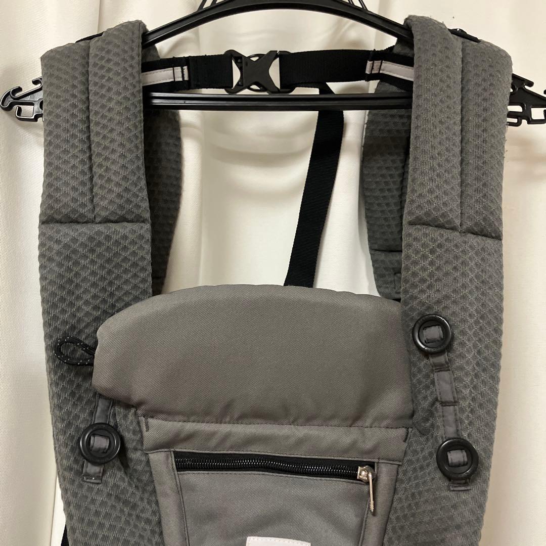 ergobabyオムニブリーズ　グラファイトグレー