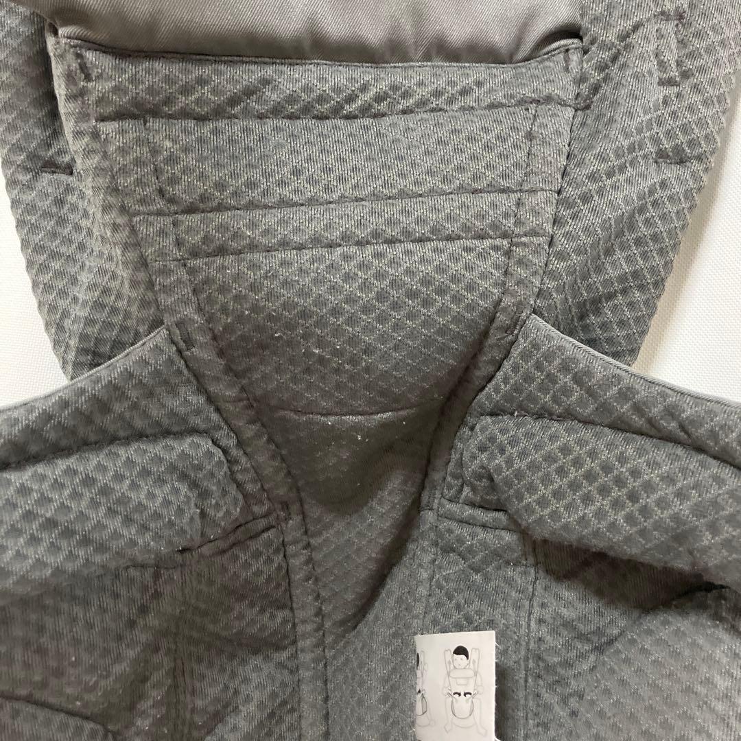 ergobabyオムニブリーズ　グラファイトグレー