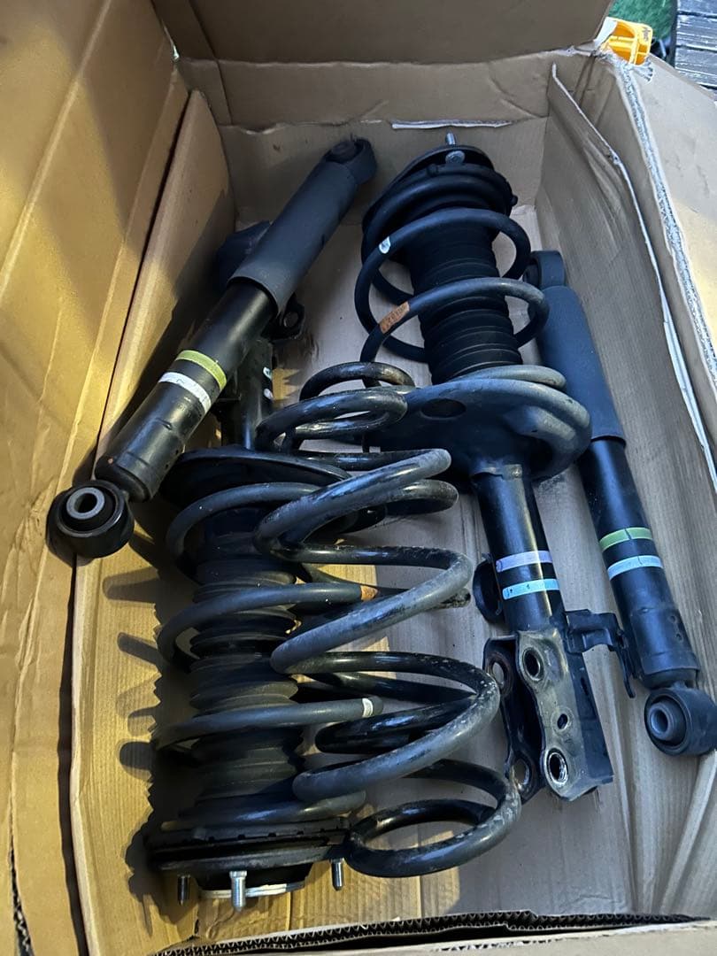 アルファード　サスペンション