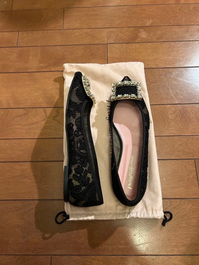 プリティバレリーナ　ビジュー付き黒レース素材