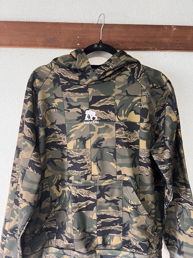 【EVOZARU】迷彩柄 フード付き スウェット EZSW-F2210
