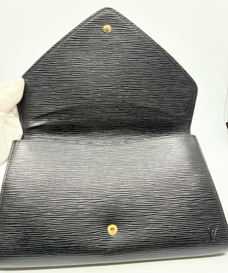 LOUIS VUITTON エピ クラッチバッグ 黒 ブラック A1346A7