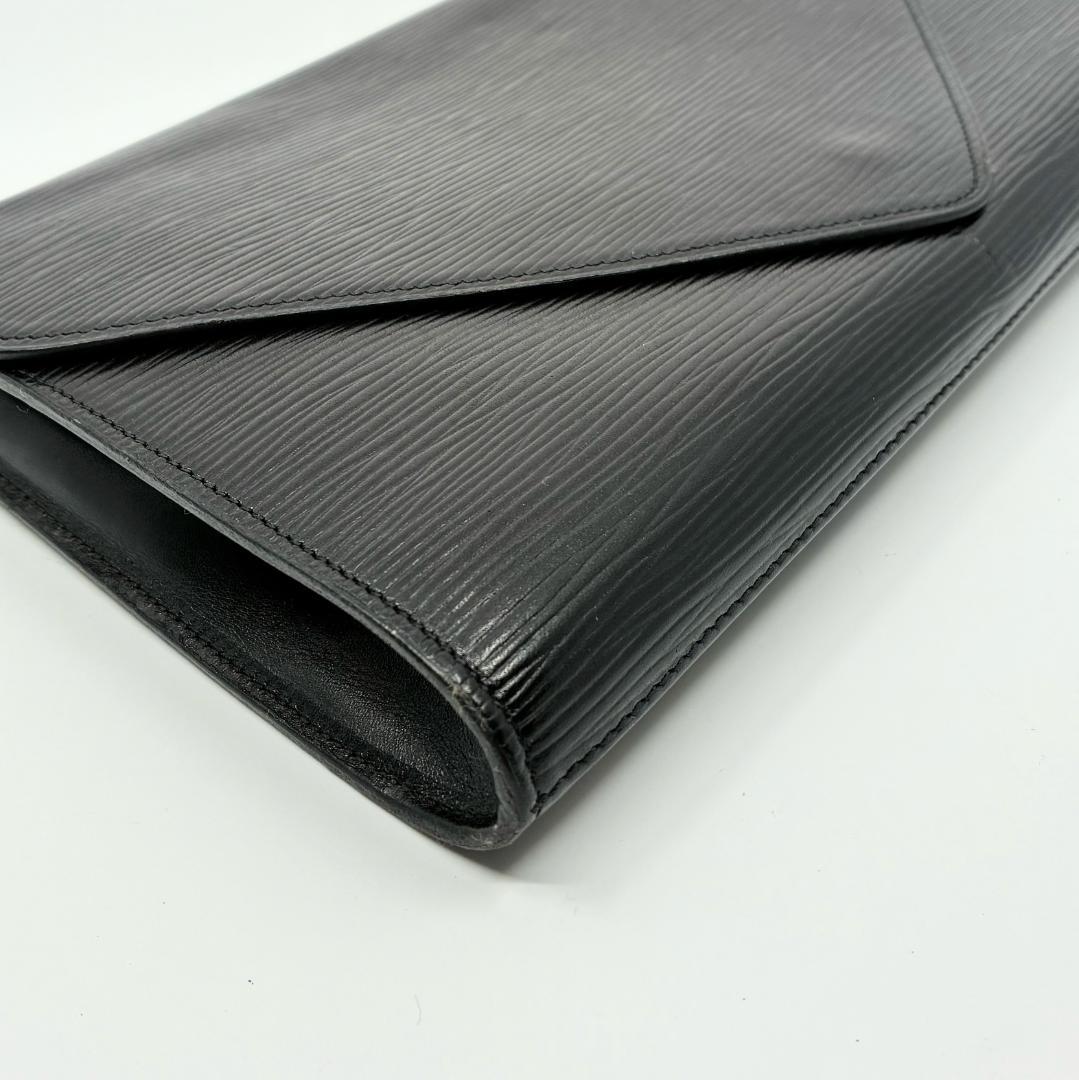 LOUIS VUITTON エピ クラッチバッグ 黒 ブラック A1346A7