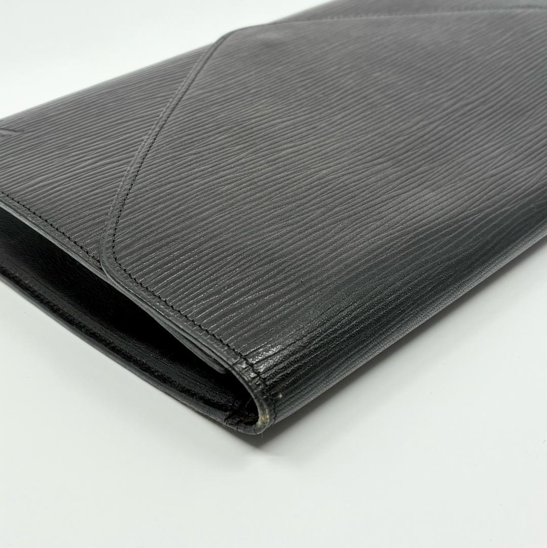 LOUIS VUITTON エピ クラッチバッグ 黒 ブラック A1346A7