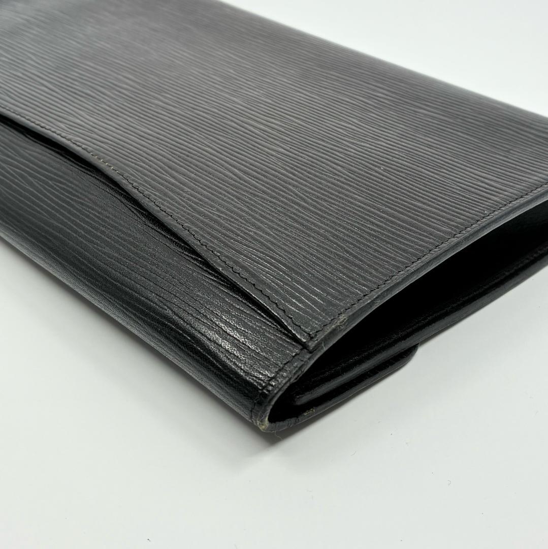 LOUIS VUITTON エピ クラッチバッグ 黒 ブラック A1346A7