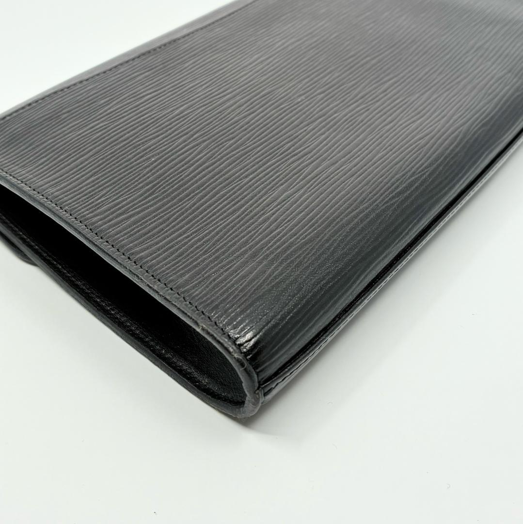 LOUIS VUITTON エピ クラッチバッグ 黒 ブラック A1346A7