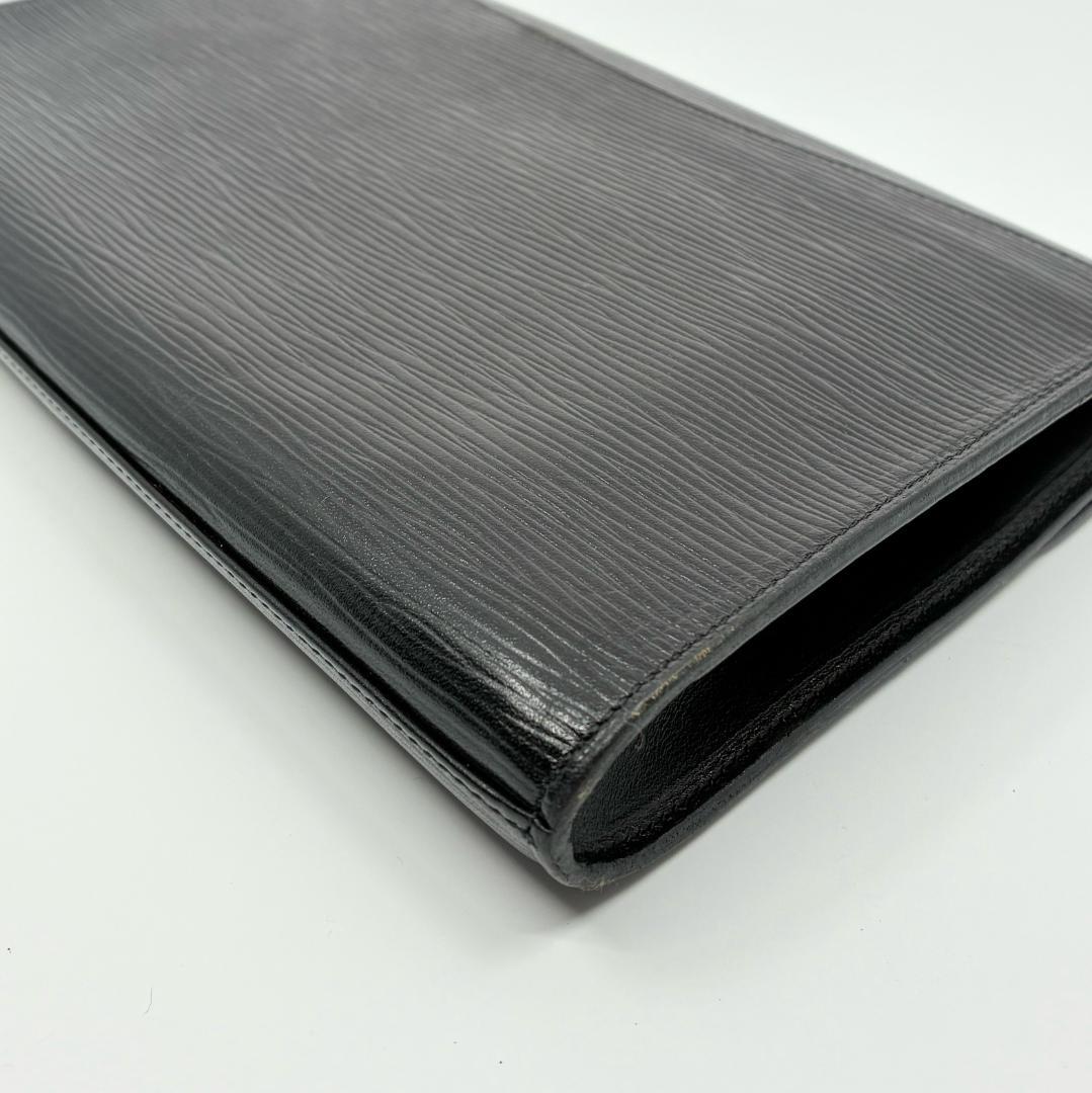 LOUIS VUITTON エピ クラッチバッグ 黒 ブラック A1346A7