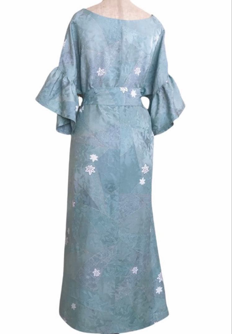 着物リメイクワンピース　水色　紅葉