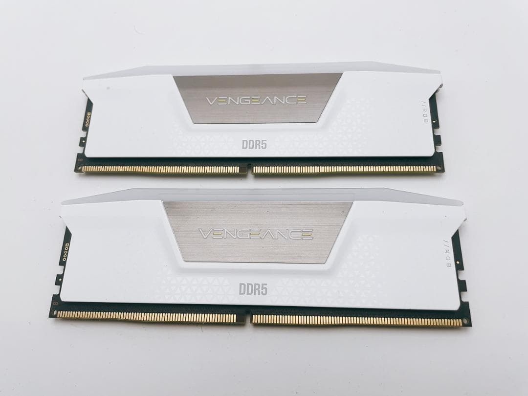 [1370]Corsair DDR5 32GB（16GBx2枚）