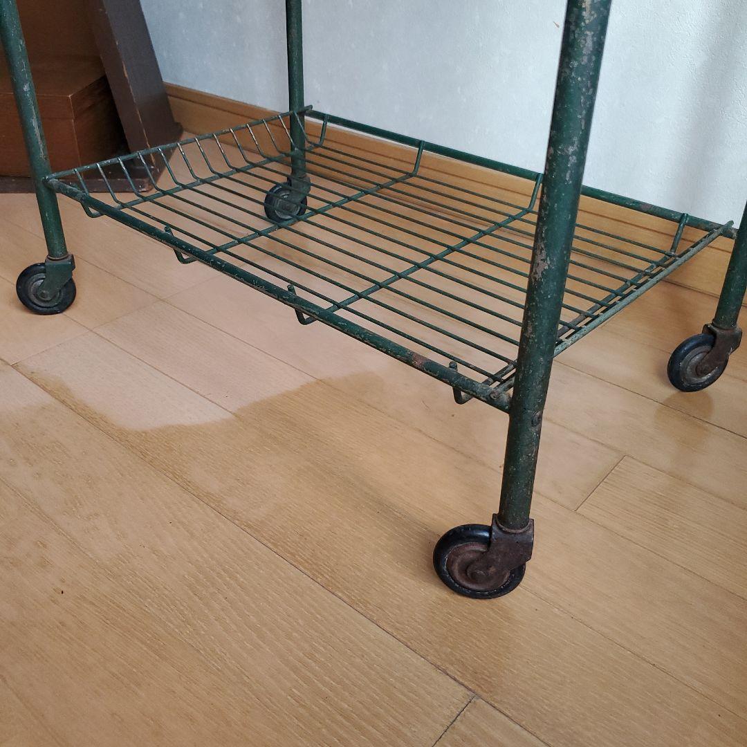 昭和レトロのラック