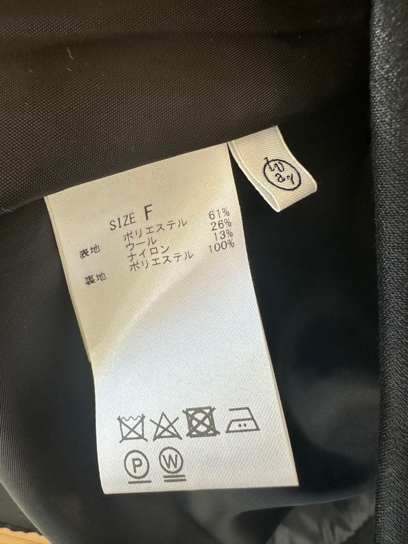 BEARDSLEY ペプラムギャザージレ ブラック フリーサイズ