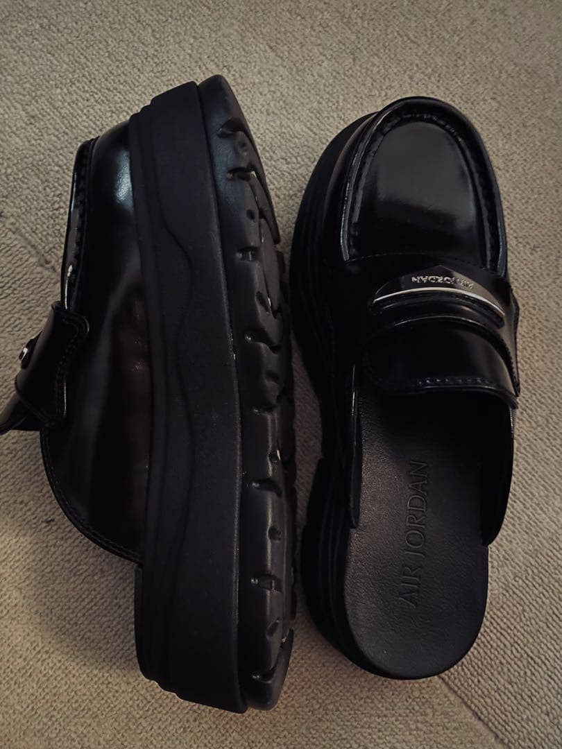 AIR JORDAN ブラック ローファー