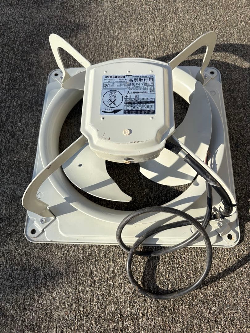 三菱　 業務用EWF-30BTA 30cm 高所取付用 屋内用 排気タプ