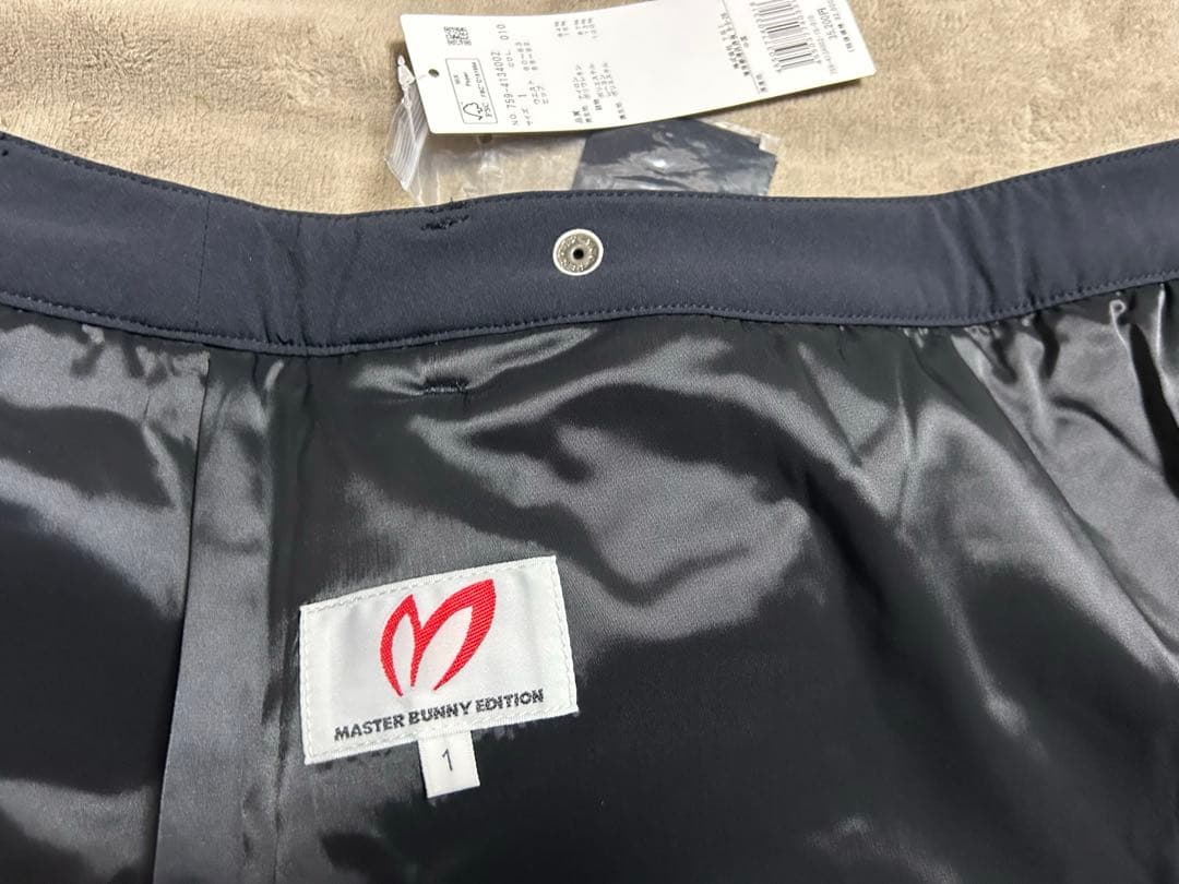 新品・未使用 マスターバニー　ストレッチタフタ 中綿スカート　ブラック