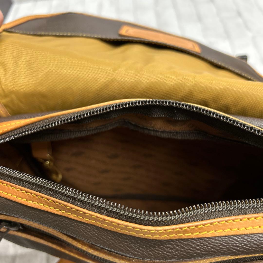 HUNTING WORLD ブラウンショルダーバッグ