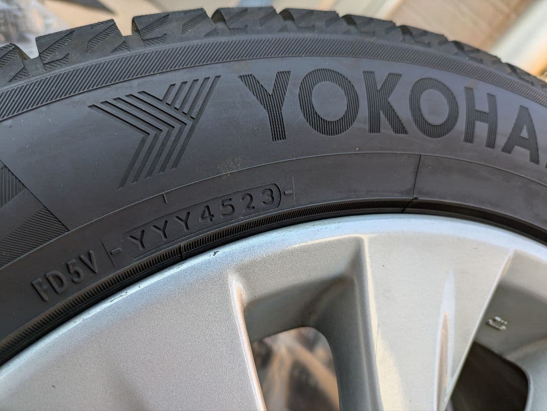 20系ヴェルファイア　18インチホイール付スタッドレスタイヤ 235/50R18