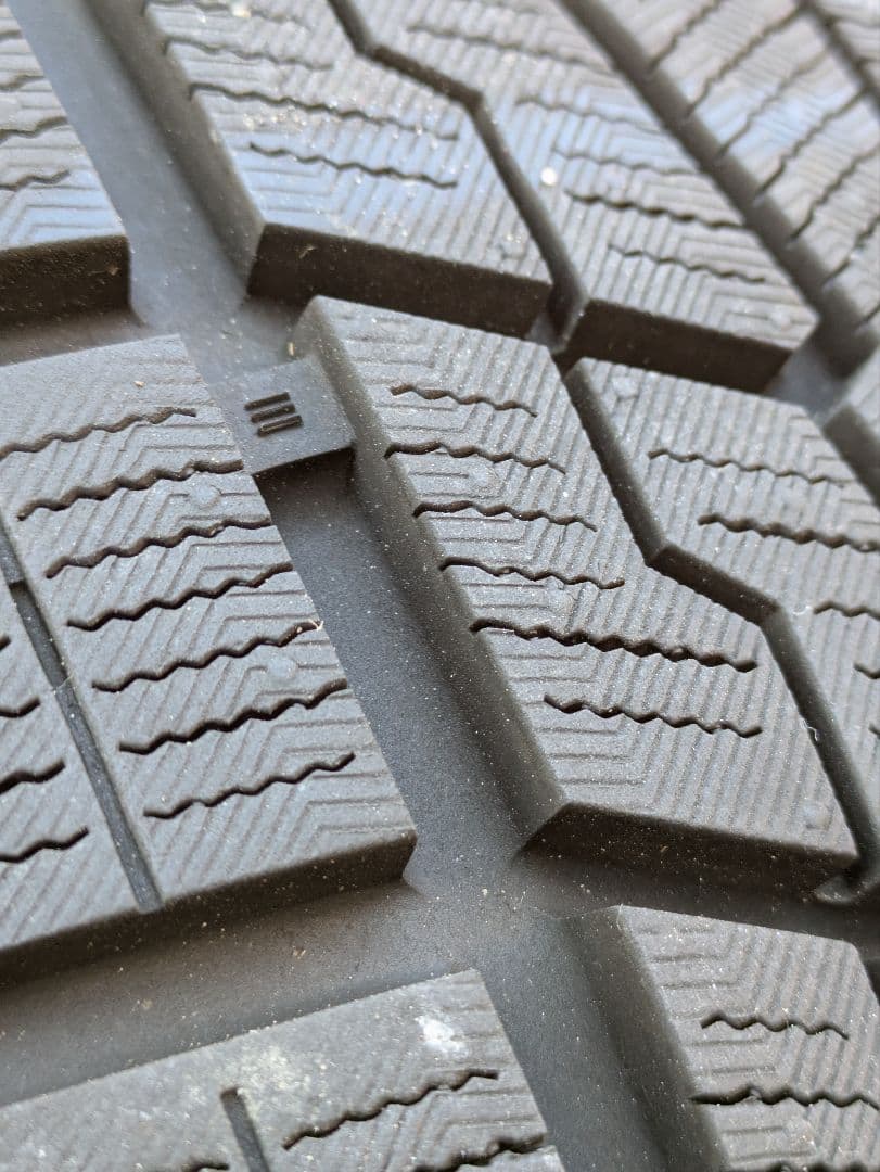 20系ヴェルファイア　18インチホイール付スタッドレスタイヤ 235/50R18