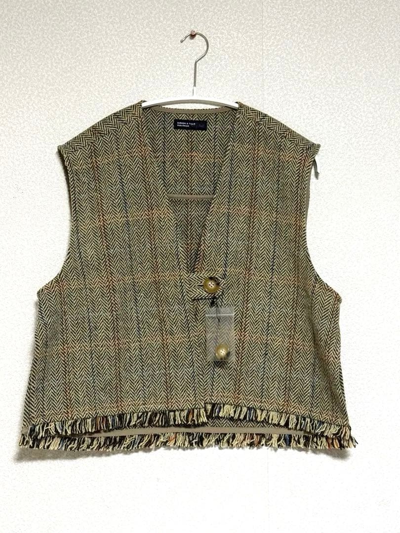 北欧暮らしの道具店「ワードローブを新鮮に」ヘリンボーン柄のウールベスト