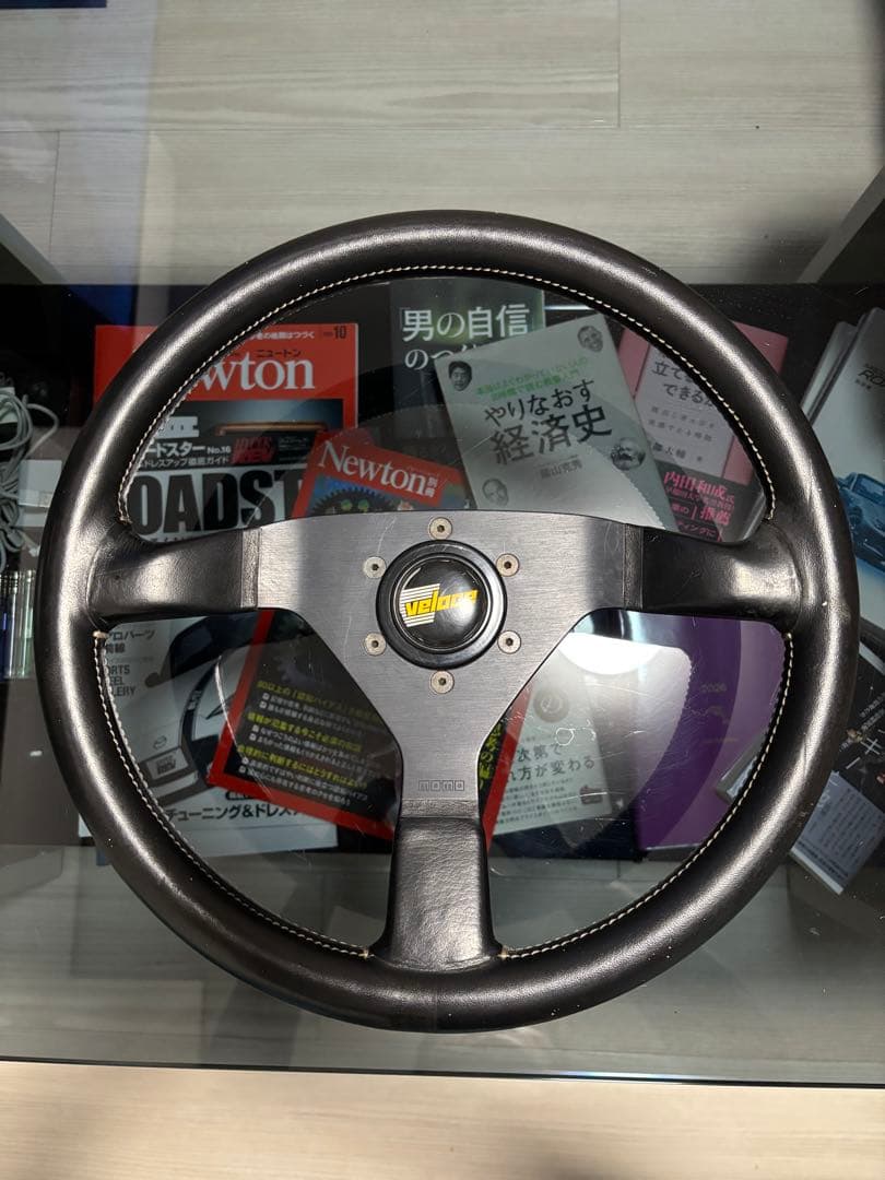 MOMO 3スポーク ステアリング フェラーリ308