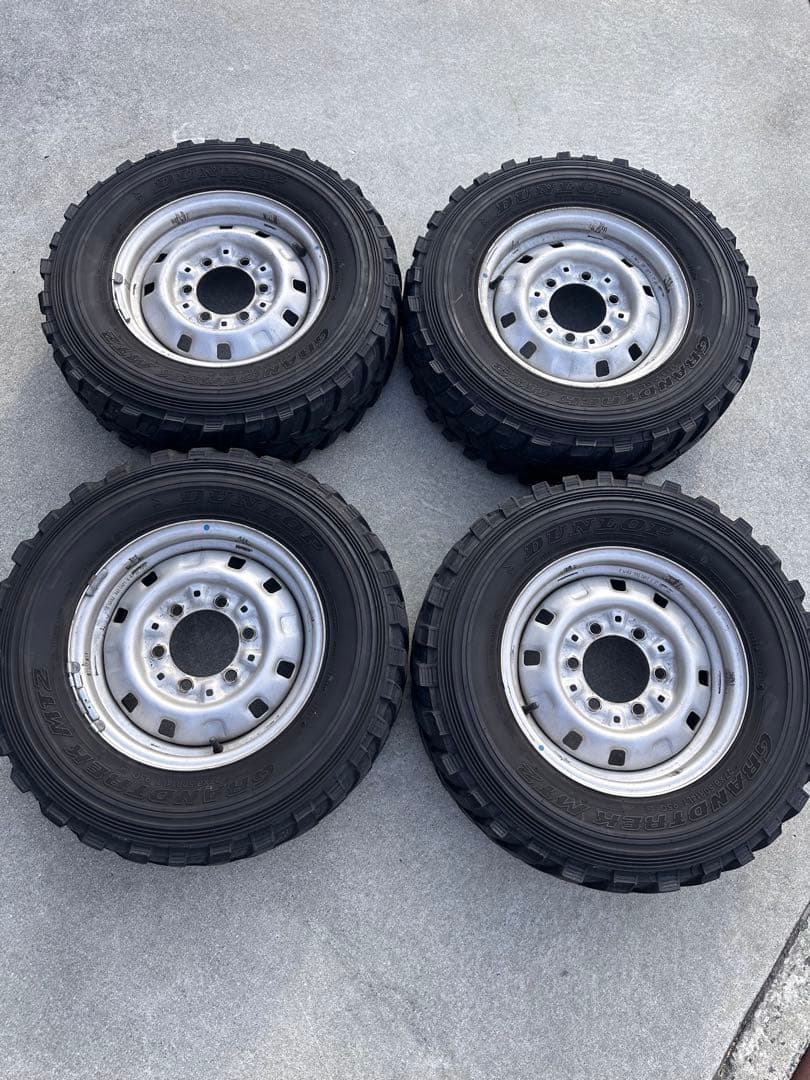 ダットサントラック　D21 純正　14インチ 鉄チンホイール4本　タイヤ付き