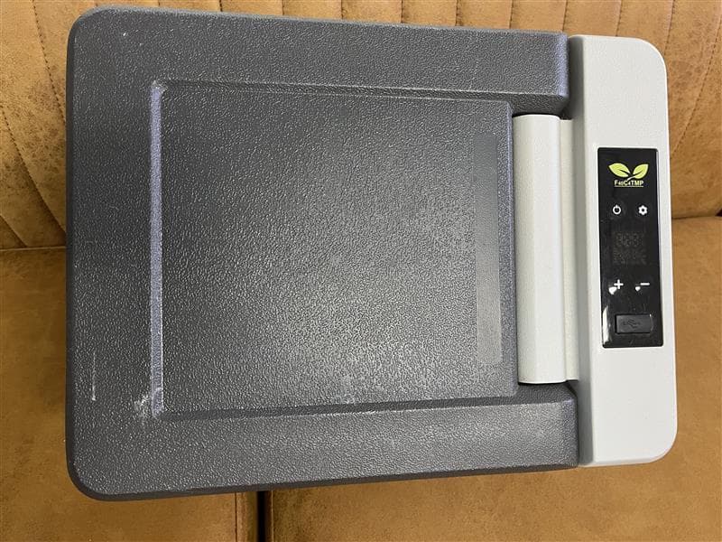 車載冷蔵庫 F40C4TMP　MINI9