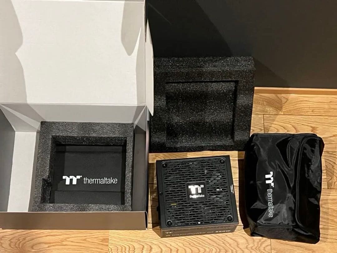 Thermaltake Touchpower GF 850W 電源ユニット