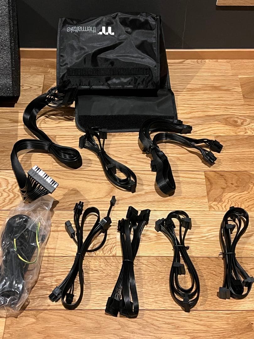 Thermaltake Touchpower GF 850W 電源ユニット