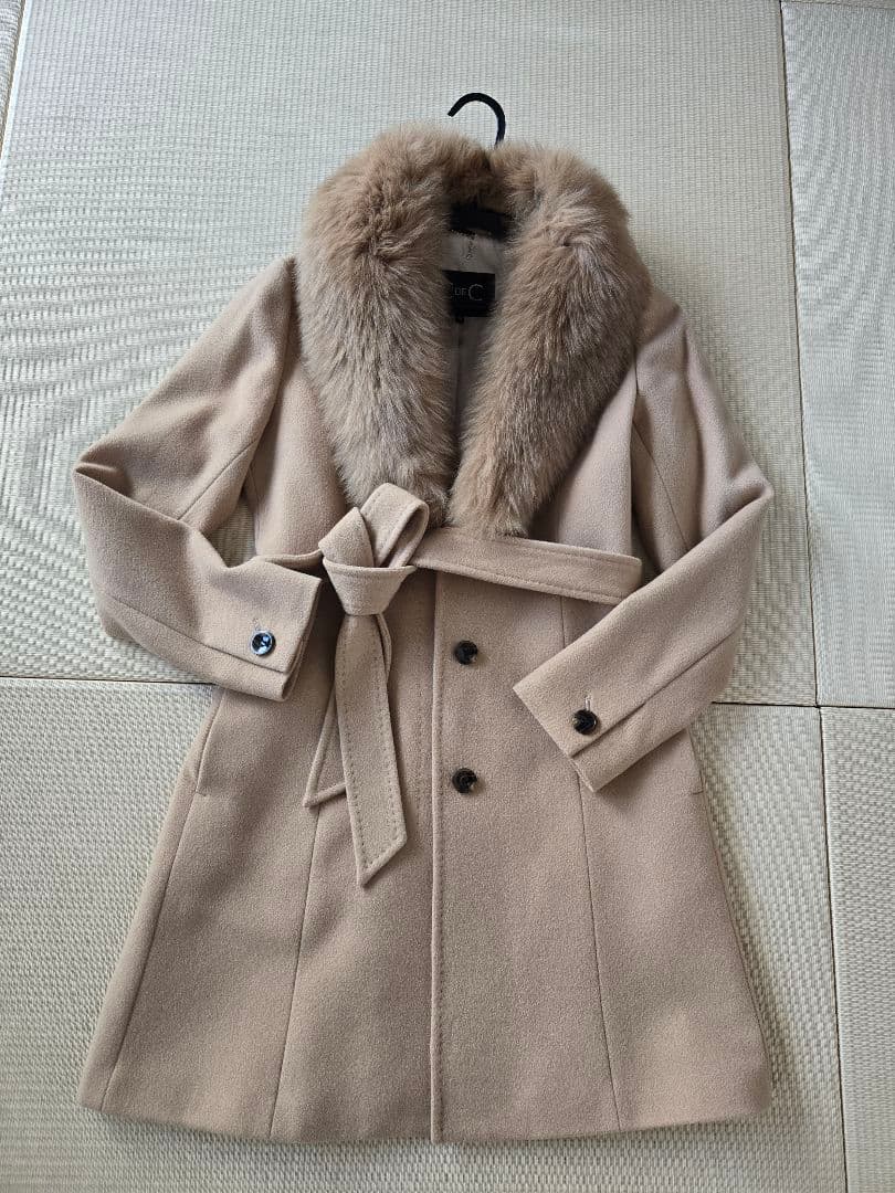 クードシャンス ベージュフォックスファー付きウール・カシミア混 コート