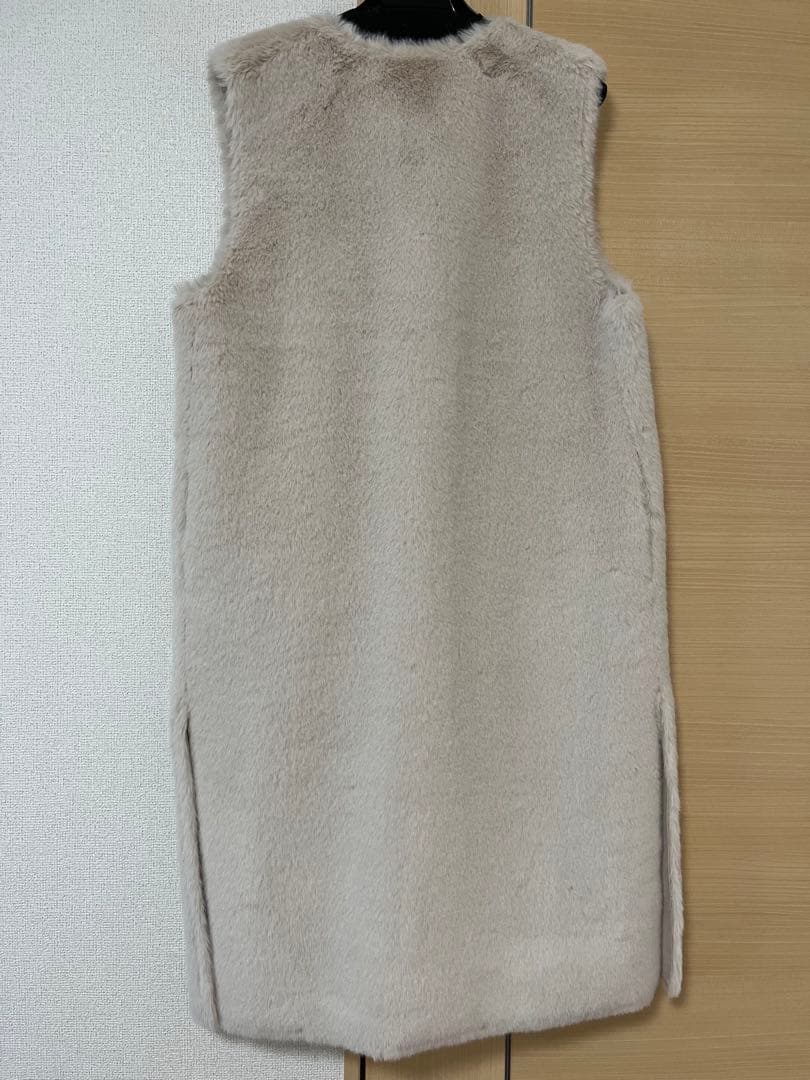 anuans フェイクファーリバーシブルロングベスト （ECRU）