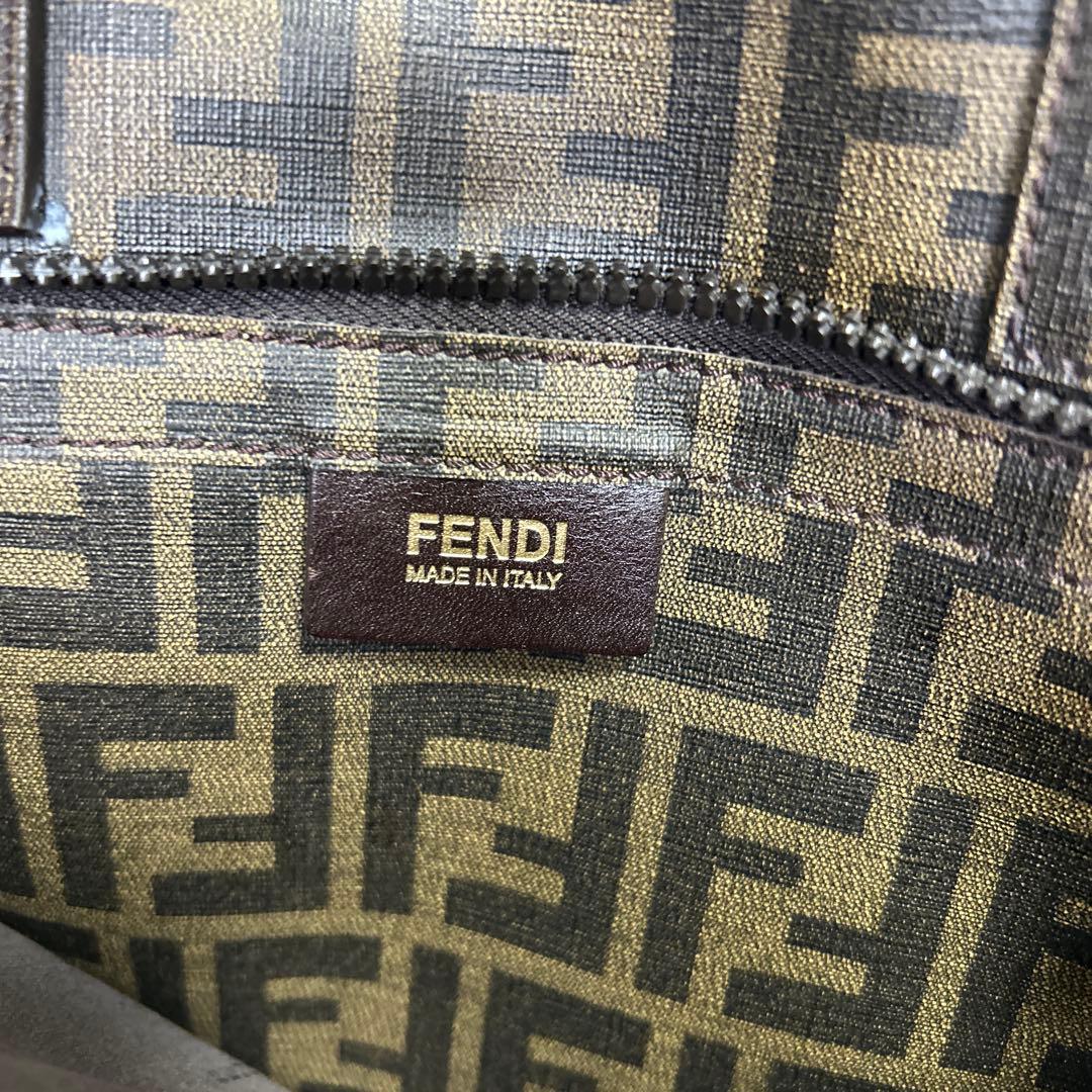 FENDI ズッカ　PCケース　ビジネスバッグ　ハンドバッグ　ロゴ