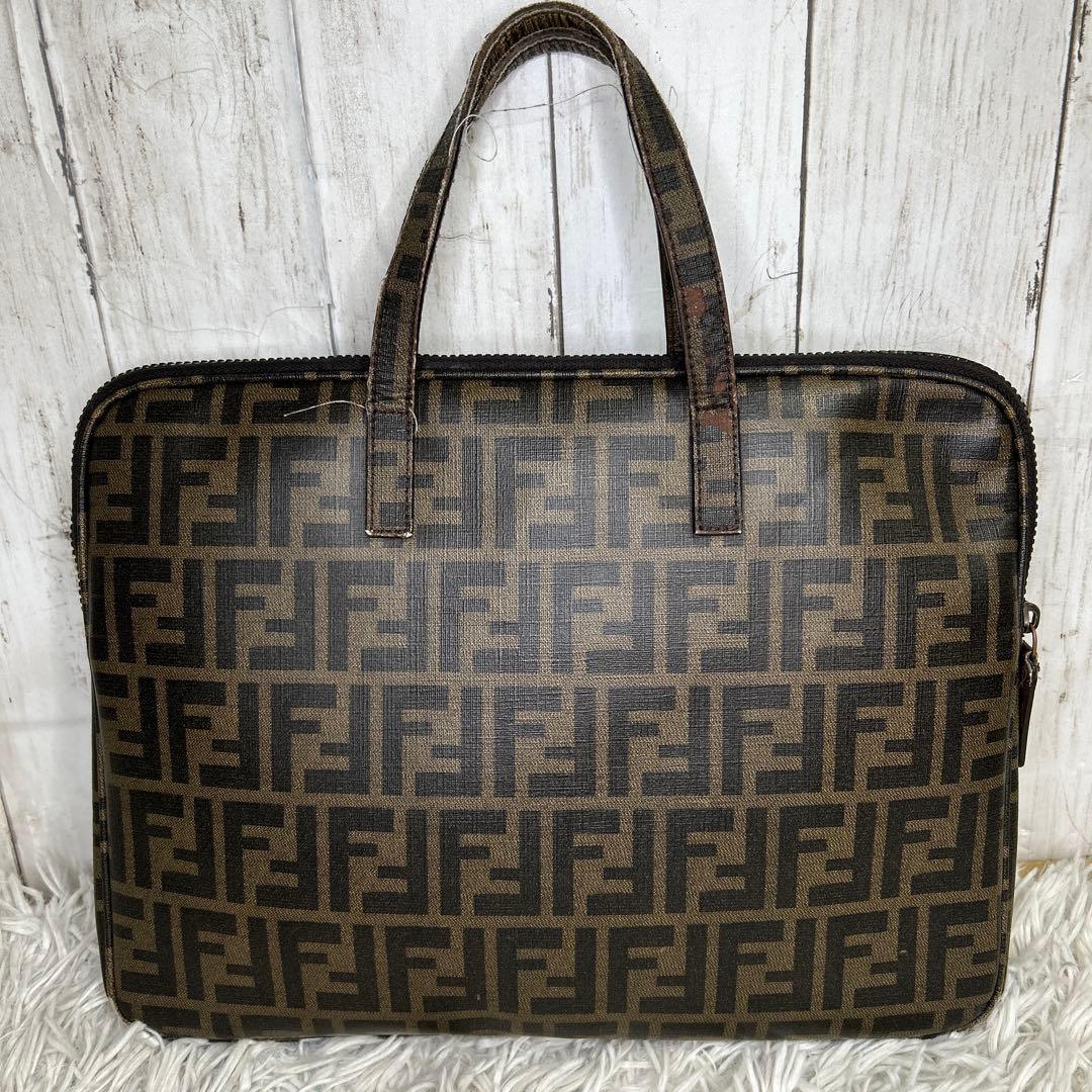 FENDI ズッカ　PCケース　ビジネスバッグ　ハンドバッグ　ロゴ
