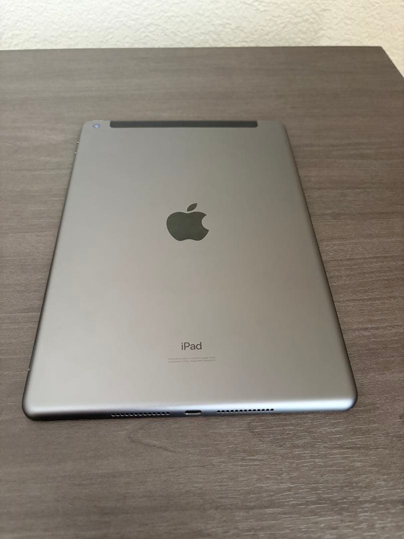 iPad 第7世代　セルラーモデル　ストレージ128GB 本体のみ