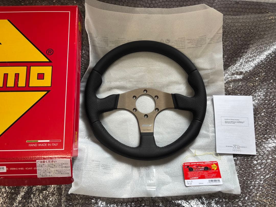 MOMO race レース 320mm