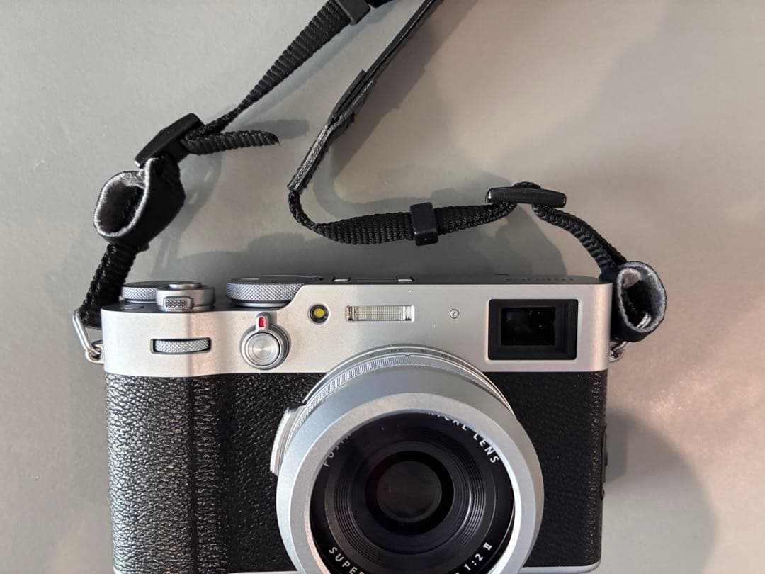 【美品】富士フイルム　X100V シルバー　おまけ複数 ワンオーナー　FUJI